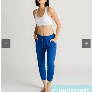 NWOT royal blue peak joggers short